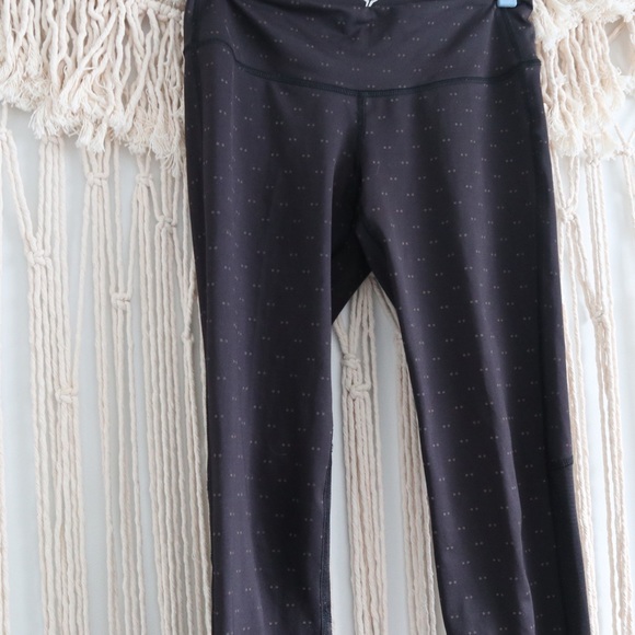 LAST CALL GETTING DONATED🌲3 FOR $15 Leggings - Picture 2 of 4